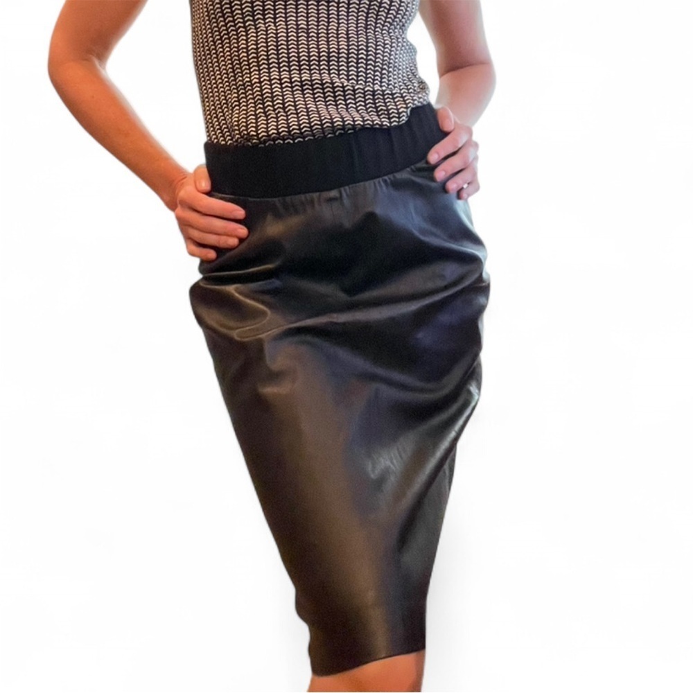 Isabella Oliver genuine leather skirt size S.